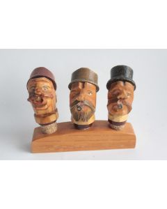 Présentoir 3 Bouchons à système bois sculpté Art Populaire