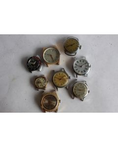 Lot de 8 montres pour horloger a réparer