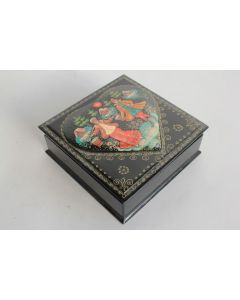 Boîte laquée Russe Palekh 1983
