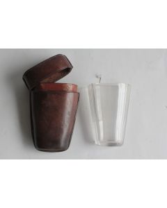 Verre de voyage cristal étui cuir XIXe siècle