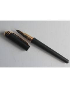 BULGARI & CARAN d'ACHE Stylo plume Or 18 carats