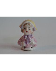 Demi figurine porcelaine Fillette