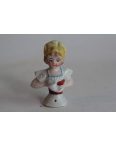 Demi figurine porcelaine Fillette tenant une tasse