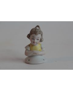 Demi figurine porcelaine biscuit Fillette
