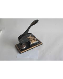 Ancienne Presse pour cachet à sec Club Bars Limited