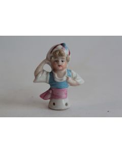Demi figurine porcelaine Fillette