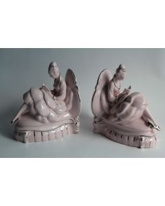 Serre-livres porcelaine allemande Femmes lisant