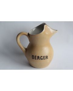 Pichet publicitaire céramique Berger terre d'acier estampillé 