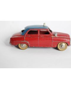 DINKY TOYS Voiture SIMCA 9 ARONDE Taxi 24 U