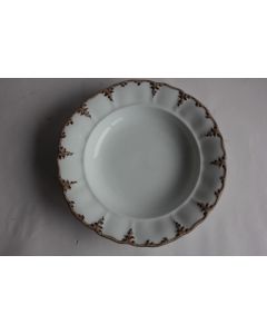 Assiette porcelaine Thun Klösterle Vienne Autriche XIXe siècle