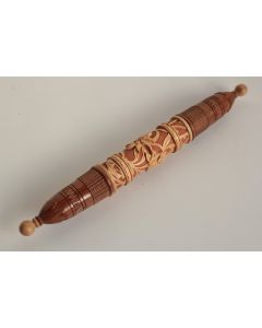 Grand Étui à aiguilles bois sculpté Luzern Edelweiss Suisse