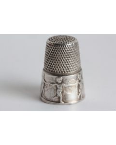 Dé à coudre argent Putti