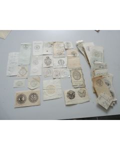 Lot de ( +70 ) cachets a sec et sceaux