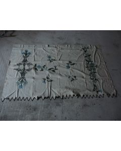 Nappe de table brodé de chardons en fil de soie