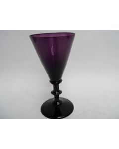 Ancien verre à vin anglais améthyste 1820