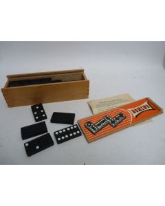 Jeu de dominos décor de dragon domino