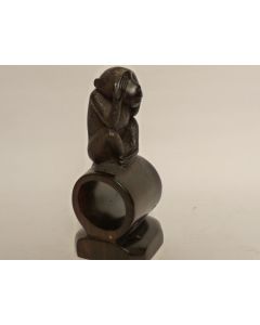 Rond de serviette au singe 