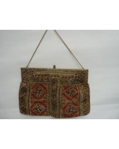 Sac a main brodé perlé