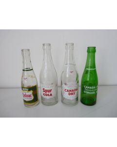 Quatre bouteilles 1950 CANADA DRY