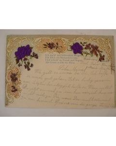 CPA fantaisie gaufrée et soie fleurs trois violettes 