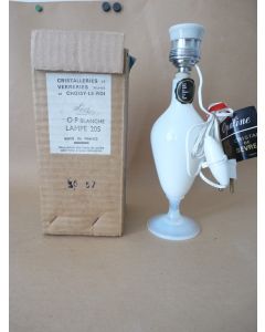 Lampe cristal opalin Sèvres