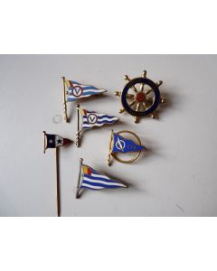 Six insignes sur le thème nautique 