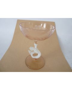 Petit verre soufflé pied sirène 