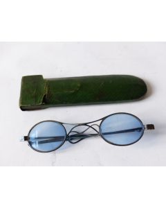 Paire de lunettes de soleil début XIXe siècle