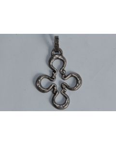 Pendentif bronze argenté YVONNE TINDAS