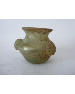 Petit vase verre a l'antique