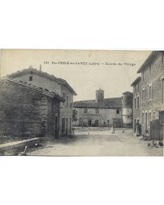 SAINT-CROIX-EN-JAREZ- 42 - CPA - Entrée du village