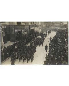 Carte postale Hérault 34 Montpellier Défilé funéraire rue de la Loge (10)