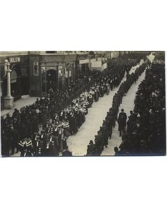 Carte postale Hérault 34 Montpellier Défilé funéraire rue de la Loge (18)