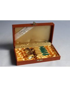 Six petites cuillères à moka vermeil émail design Norvégien