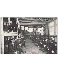 CPA GUERRE 1914-18 Prisonniers Français Allemagne Intérieur d'un dortoir