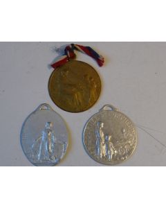 Trois médailles de journée guerre 1914/18 