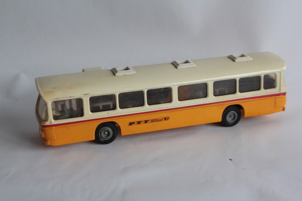 ミニカー TEKNO SCANIA CR-76 BUS Tekno Scania CR-76 Bus. MISSING A WHEEL | eBay