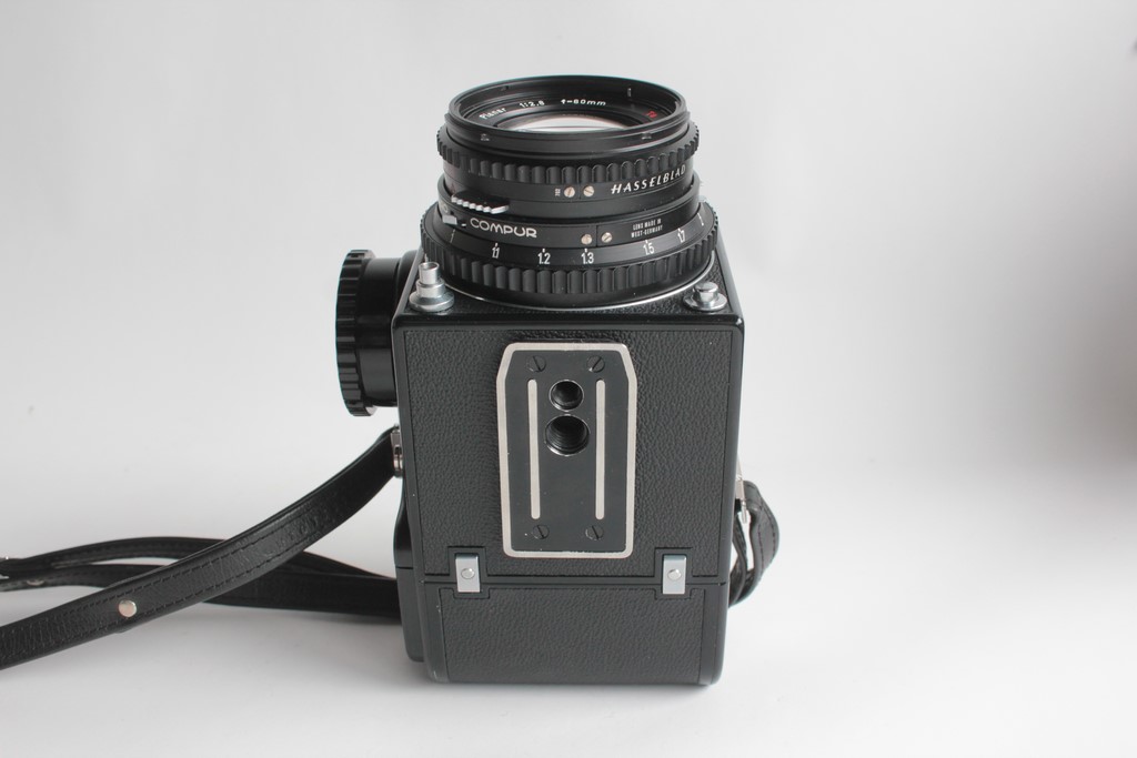 Hasselblad 500C/M + 80mm f/2.8 PLANAR CF Camera Near Mint
